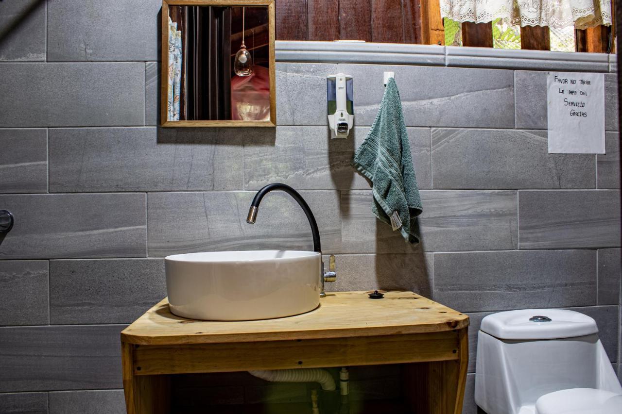 Chalet Y Cabinas Hibiscus Cahuita Luaran gambar