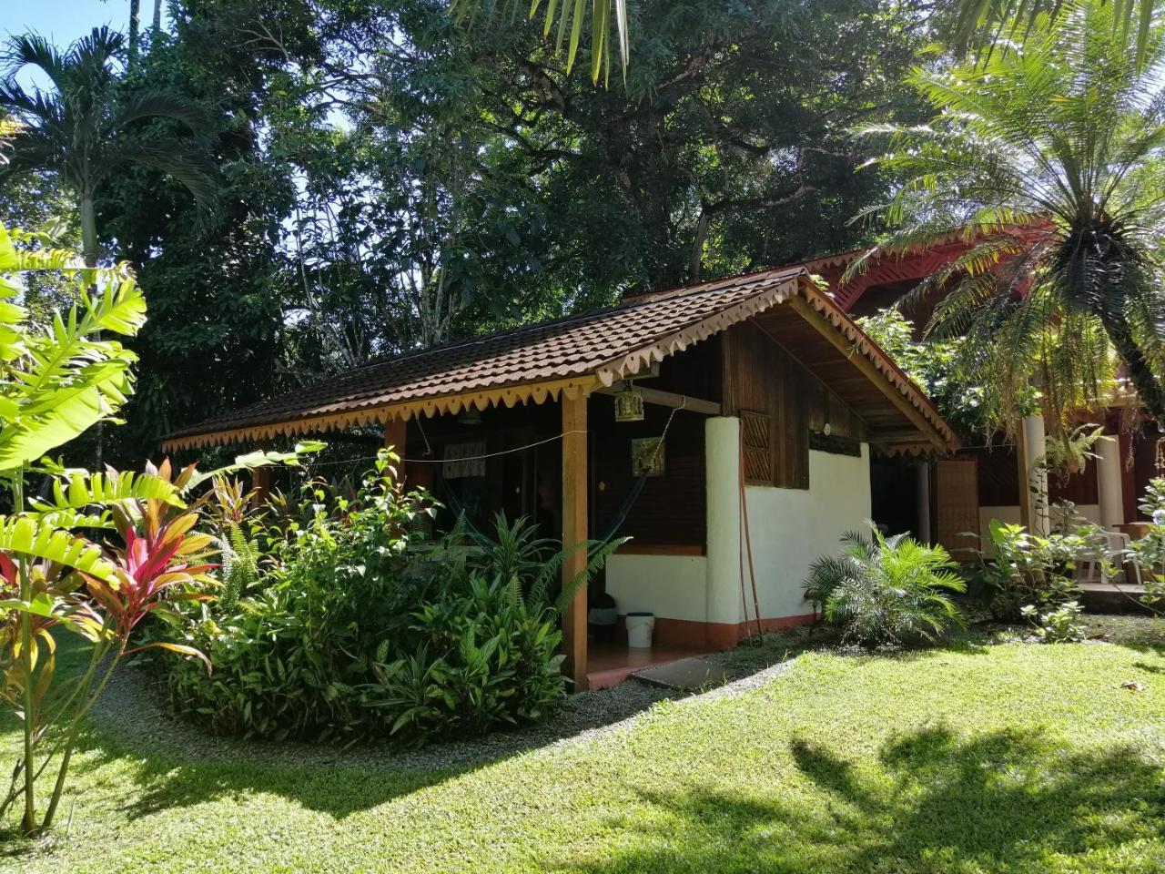 Chalet Y Cabinas Hibiscus Cahuita Luaran gambar